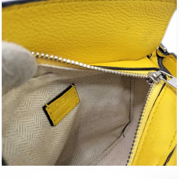 LOEWE CALFSKIN NANO PUZZLE SHOULDER BAG - Picture 6 of 11